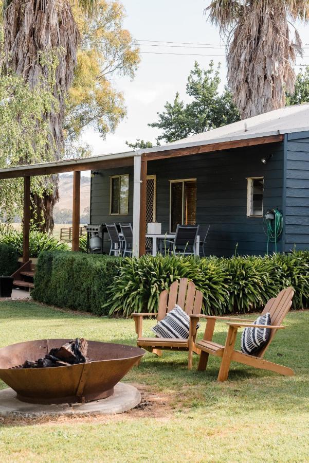 Walnut Tree Cottages Whorouly Exterior foto
